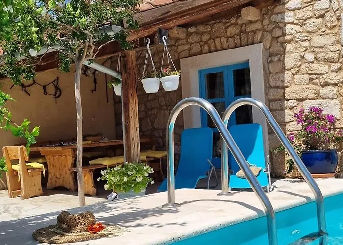 Willa Charming Stone In A Peaceful Setting Near Crikvenica *